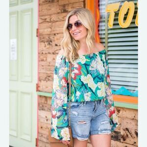 ASTR the Label Peasant Blouse, L  A Revolve brand